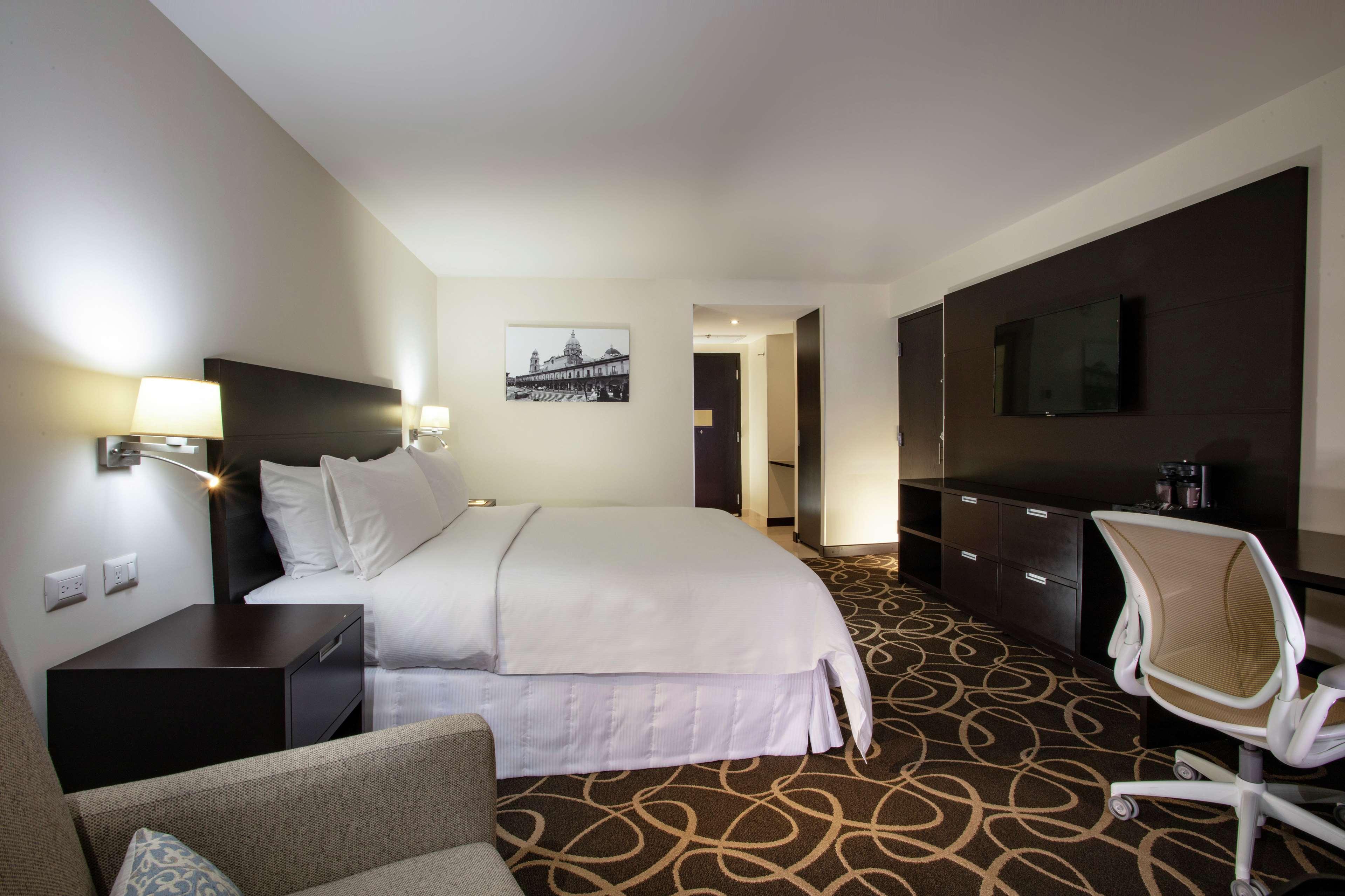 Doubletree By Hilton Toluca Hotell Eksteriør bilde