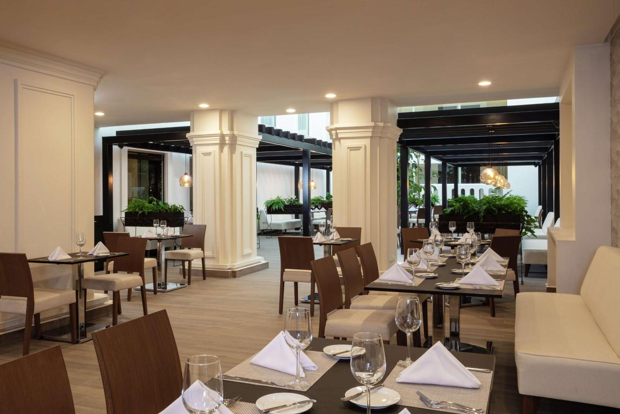 Doubletree By Hilton Toluca Hotell Eksteriør bilde