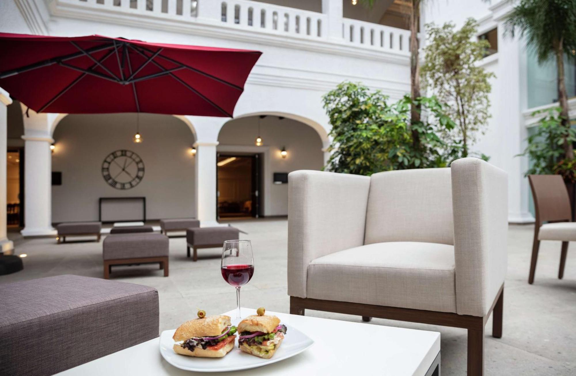 Doubletree By Hilton Toluca Hotell Eksteriør bilde